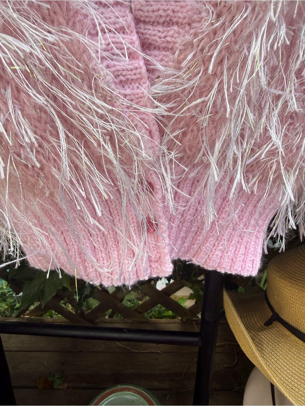 Like 🆕 Feather & tinsel textured Cropped pink Cardigan Jacket excellent conditio - Picture 6 of 12
